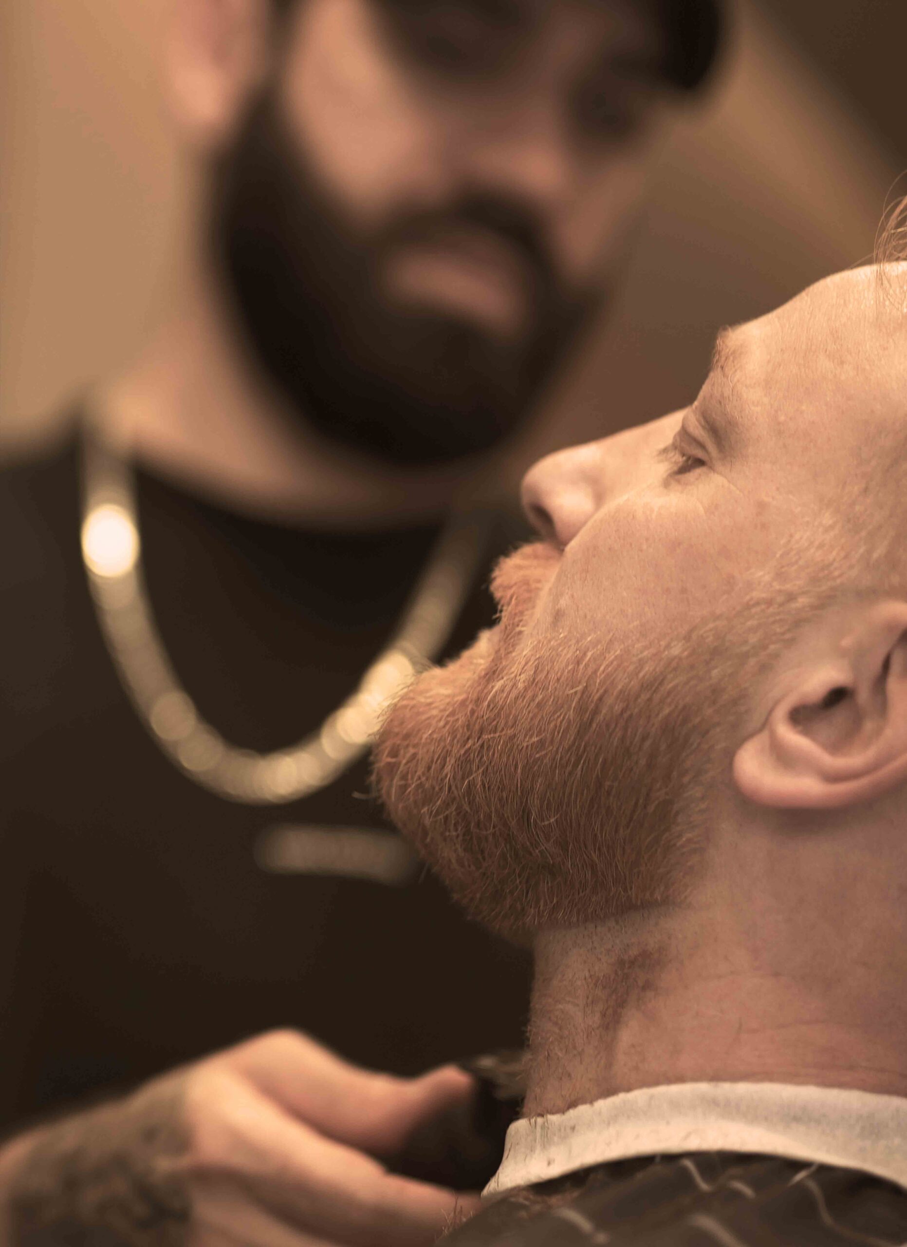 Professioneller Herrenhaarschnitt bei Excellence Barbershop in Wiesbaden